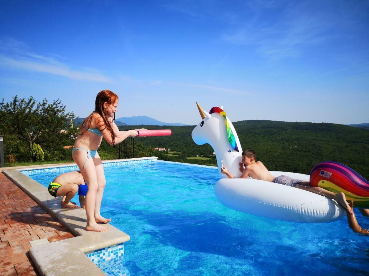 Home Andrea With Infinity Salty Pool Roč Exterior foto