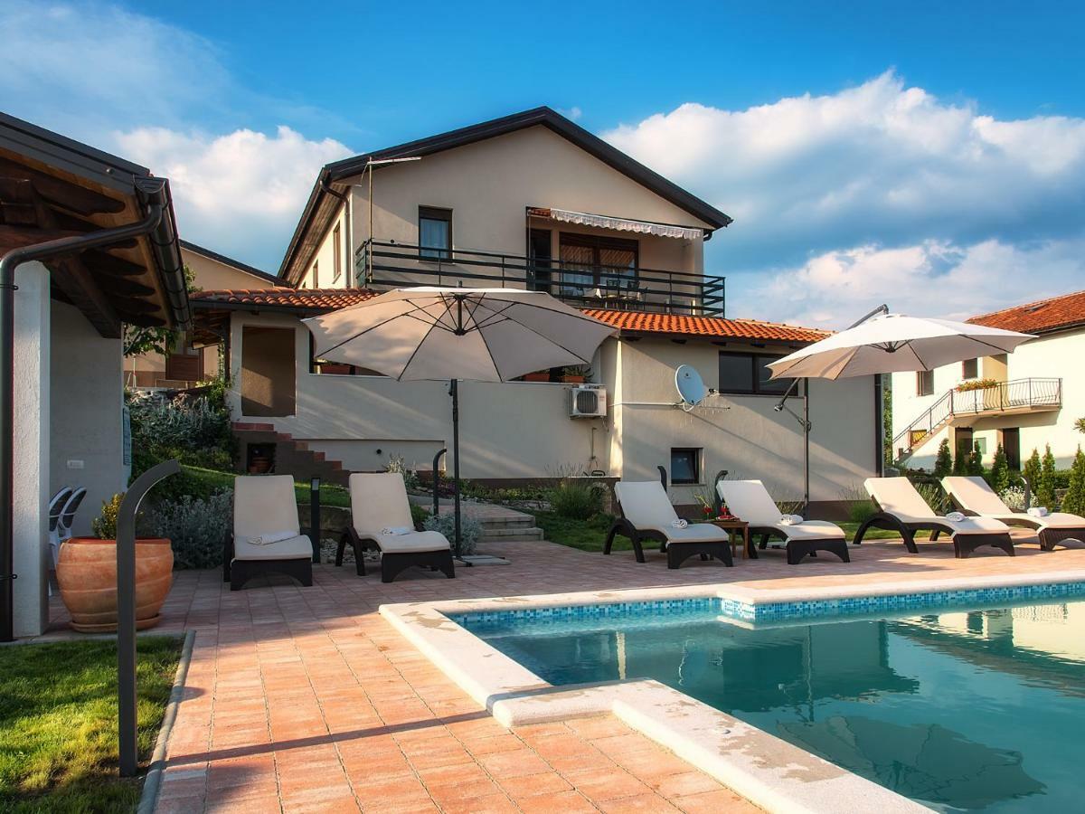Home Andrea With Infinity Salty Pool Roč Exterior foto
